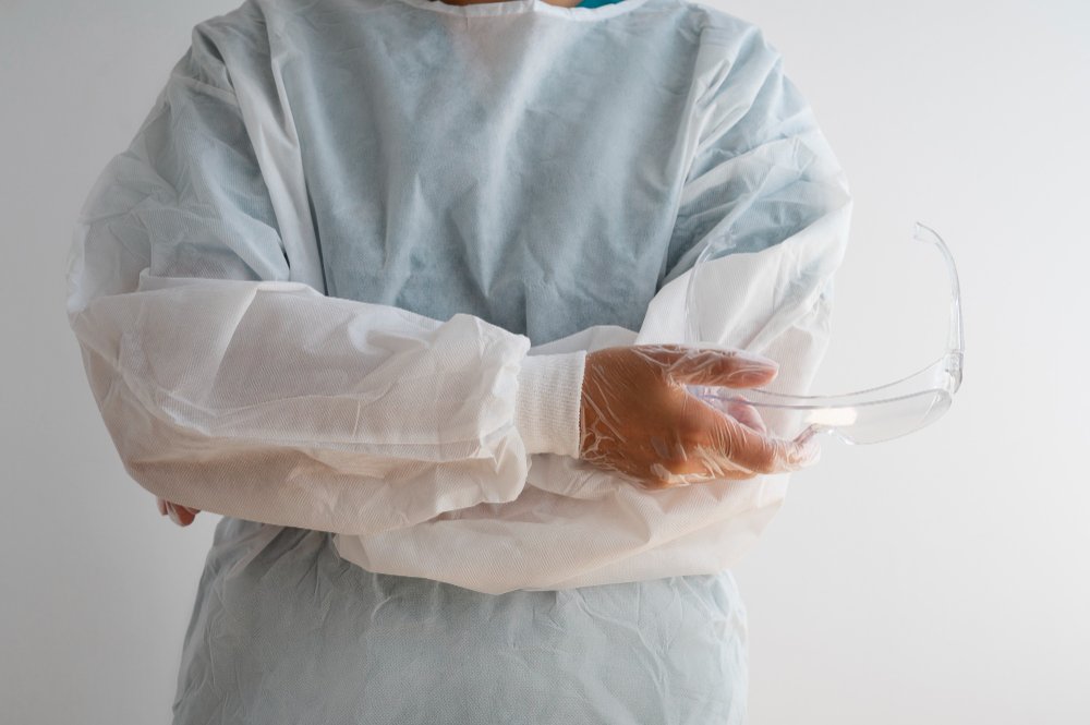 aventais-descartaveis-vs-reutilizaveis-analise-de-custo-beneficio-para-empresas-de-facilities